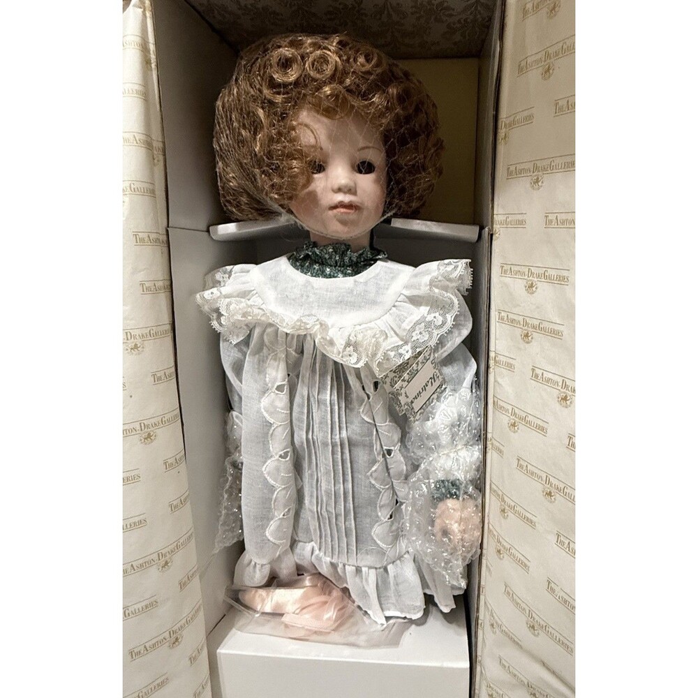 The Ashton-Drake Galleries Katrina Collectable Beautiful Dreamers Porcelain Doll